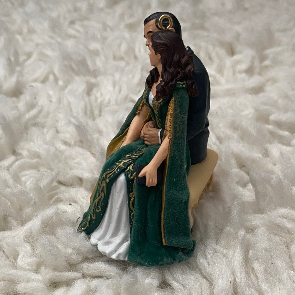 Vintage hallmark gone with the wind 2004 Scarlett o’Hara & Rhett Xmas ornament - Picture 4 of 16